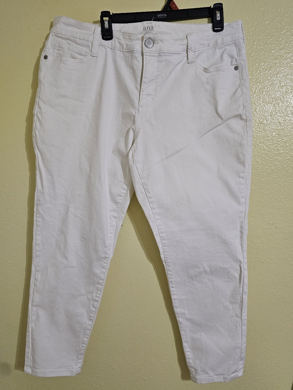 a.n.a White Cropped Slim Women's Jeans